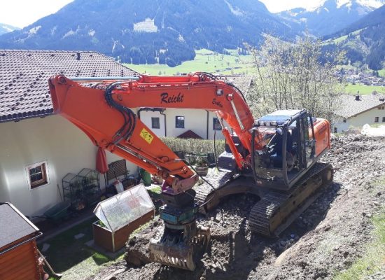 Baggerarbeiten mit Zange